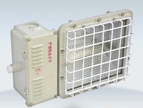 一體式防爆泛光燈BAT52